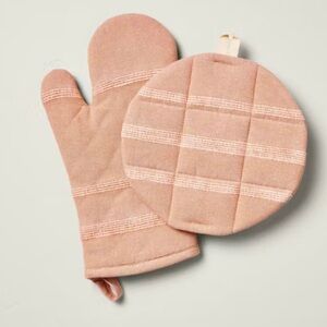 2pc Textured Stripe Oven Mitt Set Gingham Blush - Hearth & Hand™ with Ma…